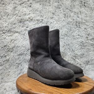 Skechers Womens Size 8 Gray Suede W/ Faux Fur  Lining Mid Calf Outdoor Boots